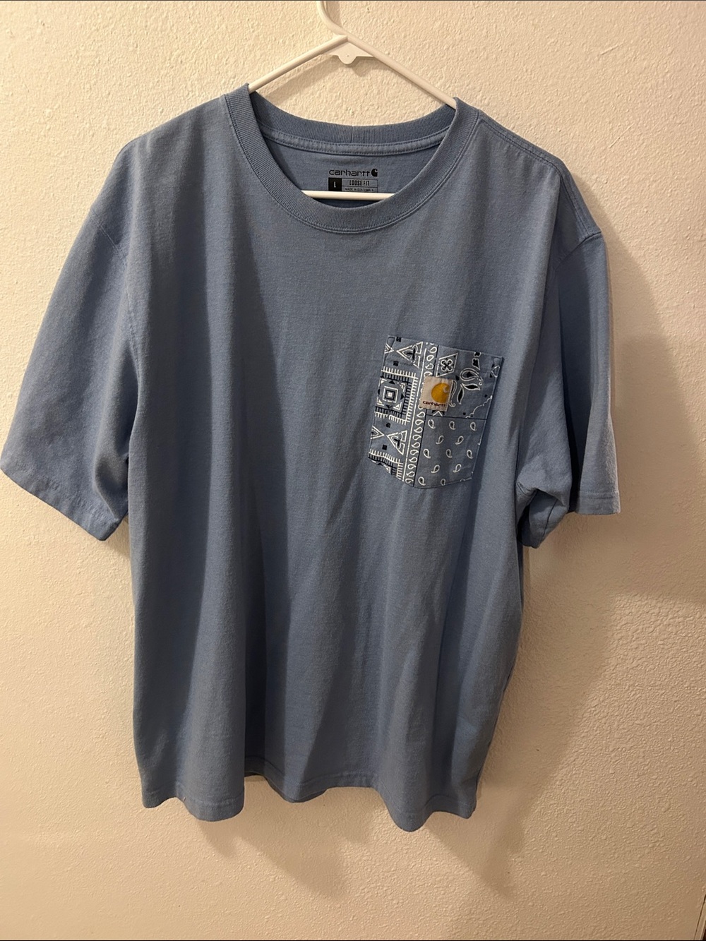 Carhartt Men's Short-Sleeve Pocket Tee in Dusty Blue with Patterned Pocket